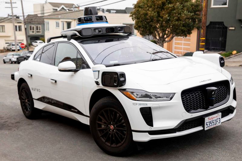 Xe tự lái của Waymo đã đạt đến cấp độ 4 của công nghệ tự lái cho phép xe hoạt động tự động 100% trong một số điều kiện nhất định